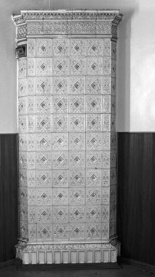 Dutch tile stove