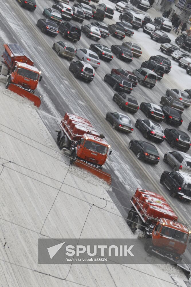 Snow removal equipment on Moscow streets