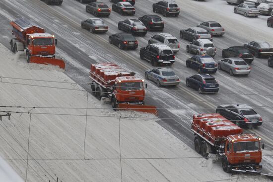 Snow removal equipment on Moscow streets