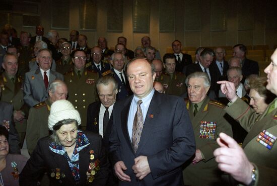 G. Zyuganov and veterans of the RF Armed Forces