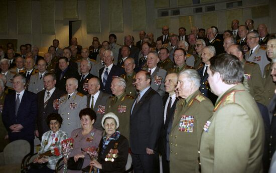 G. Zyuganov and veterans of the RF Armed Forces