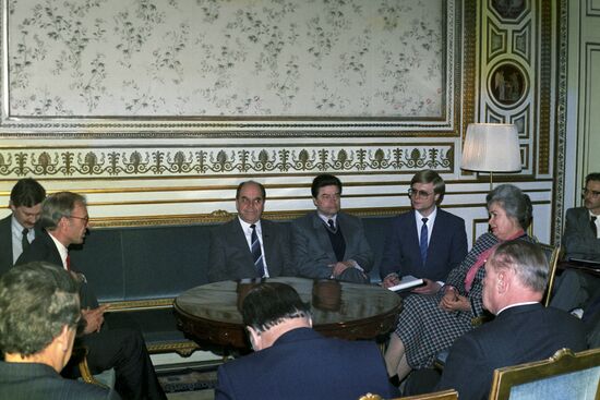 Valentina Shevchenko and Pierre Schori