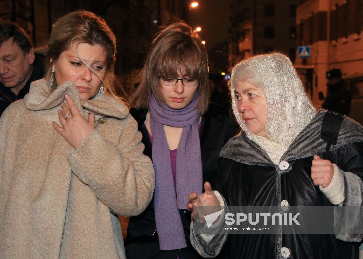 Khodorkovsky's wife Inna, daughter Nastya and mother Marina