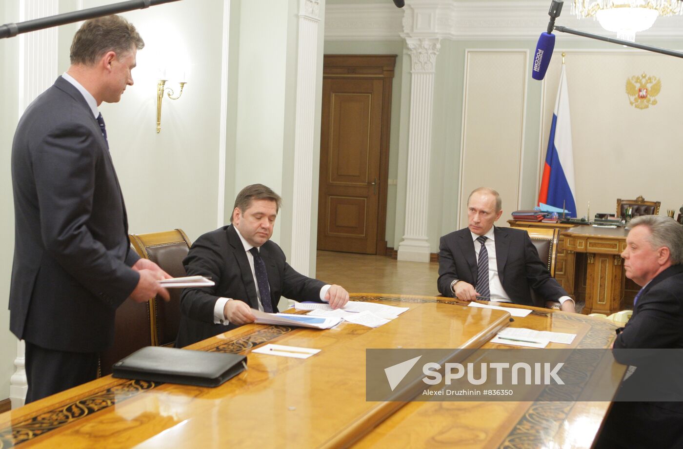 Vladimir Putin holds meeting