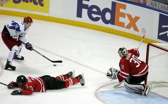 2010 World Junior Hockey Championships. Canada vs. Russia