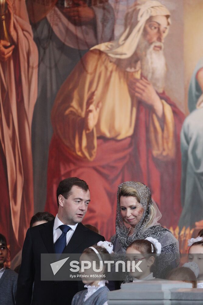 Dmitry Medvedev attends Christmas service in Moscow