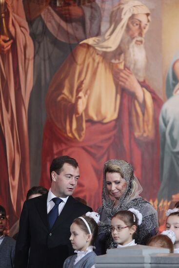 Dmitry Medvedev attends Christmas service in Moscow