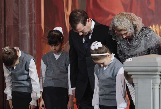 Dmitry Medvedev attends Christmas service in Moscow