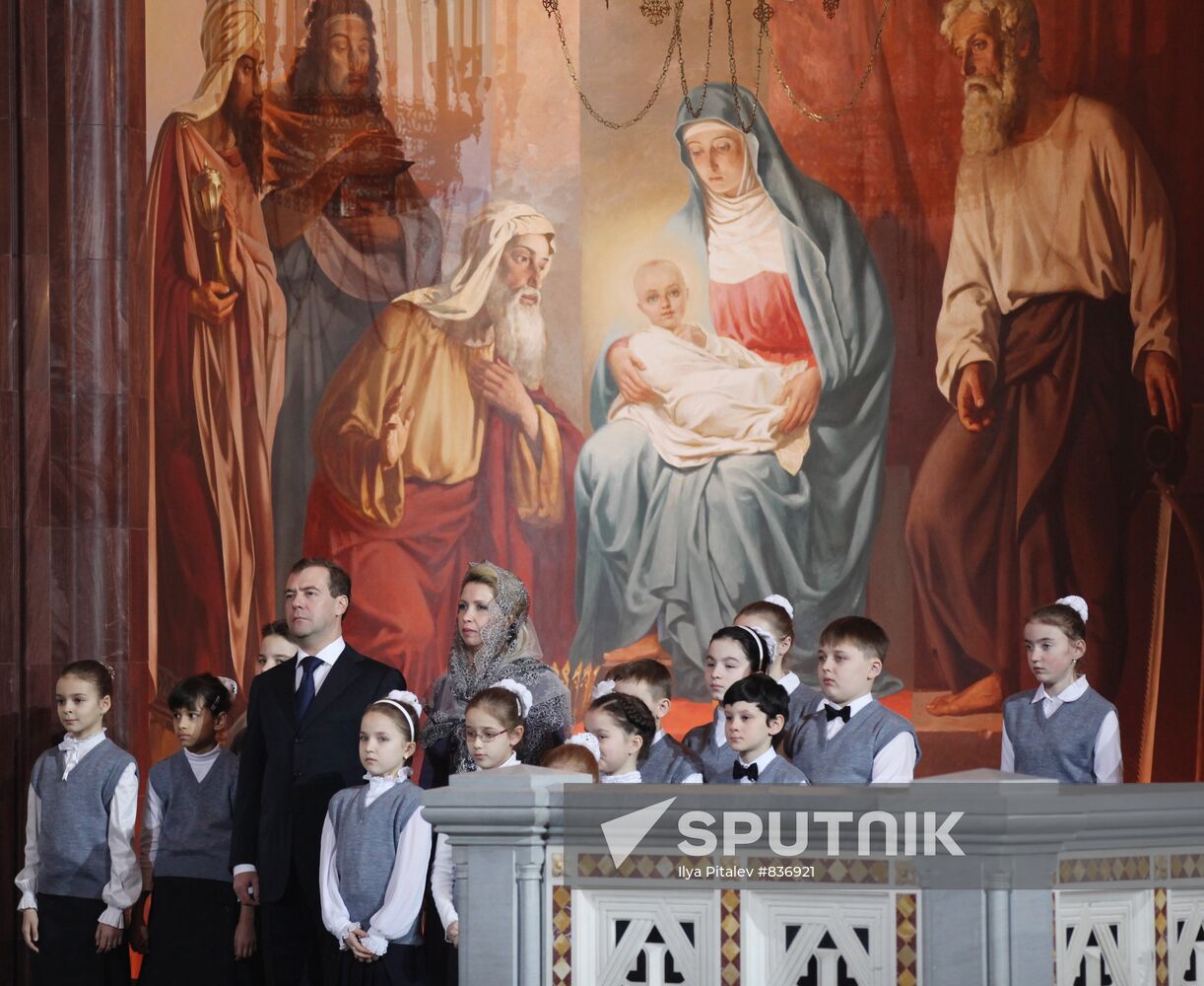 Dmitry Medvedev attends Christmas service in Moscow