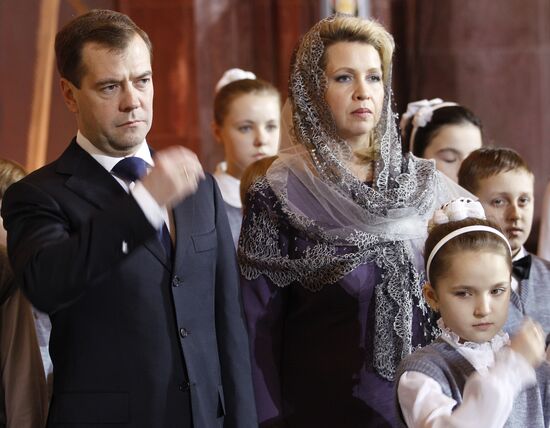 Dmitry Medvedev attends Christmas service in Moscow