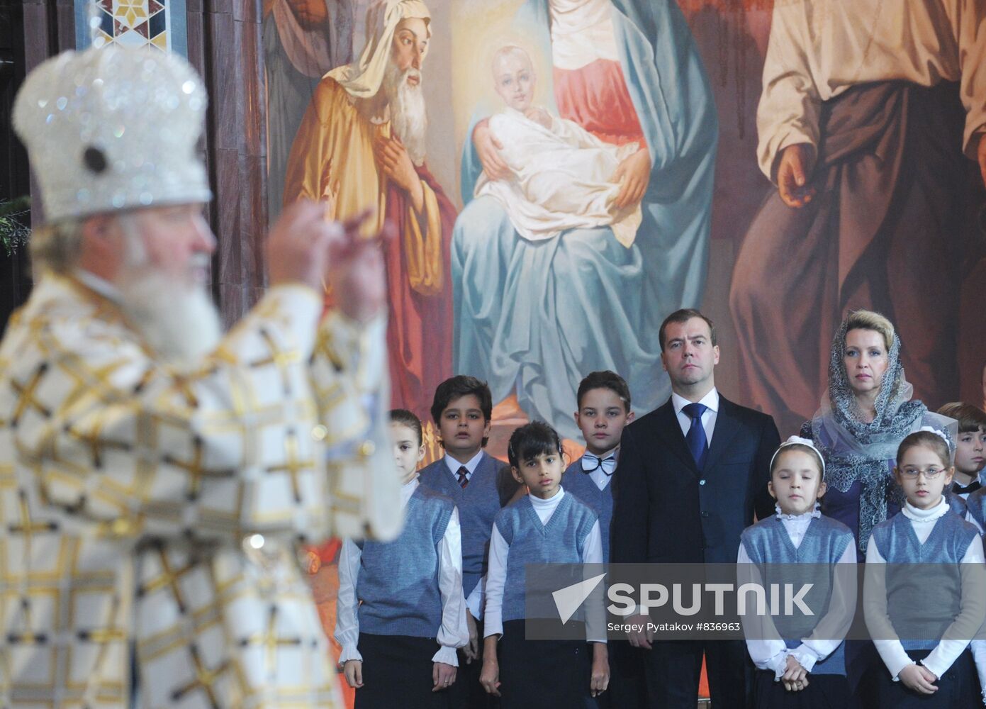 Dmitry Medvedev attends Christmas service in Moscow