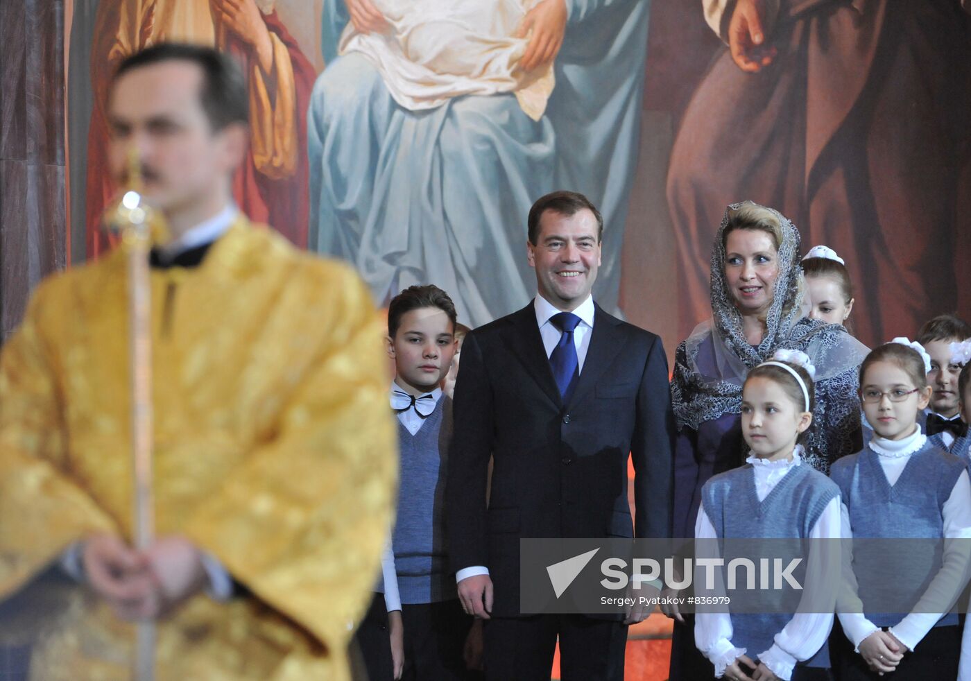 Dmitry Medvedev attends Christmas service in Moscow