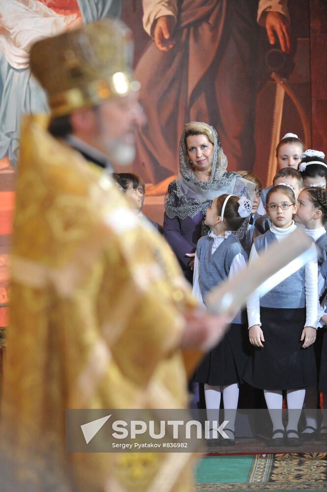 Svetlana Medvedeva attends Christmas service in Moscow