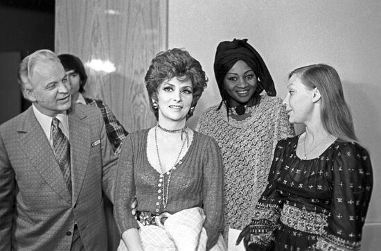 S. Rostotsky, Gina Lollobrigida, F. Dian, L. Solovyova