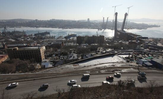 Bridge built through Zolotoi Rog Bay