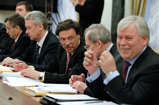 Dmitry Medvedev chairs Anti-Corruption Council meeting