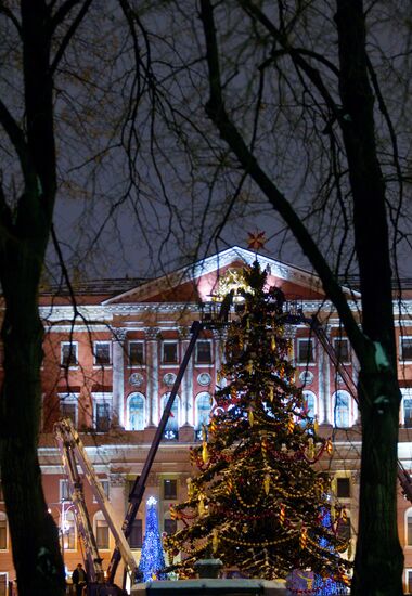 Moscow's New Year trees removed