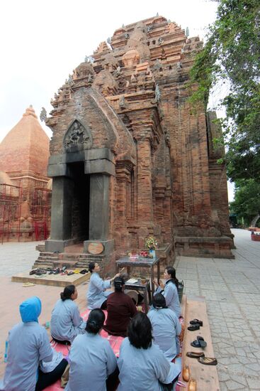 Foreign countries: Vietnam