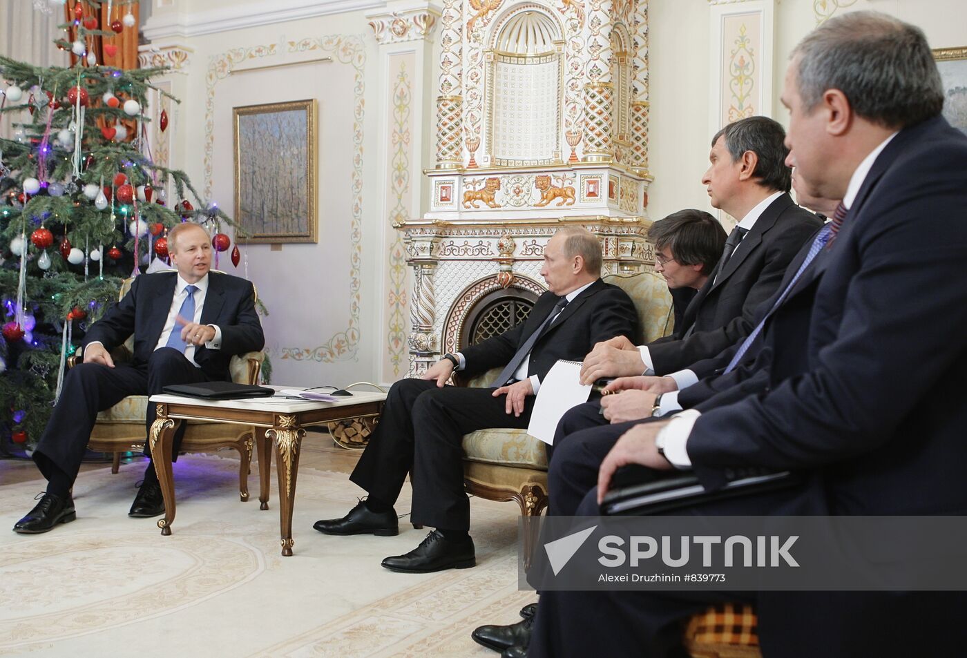 Vladimir Putin meets with BP chiefs