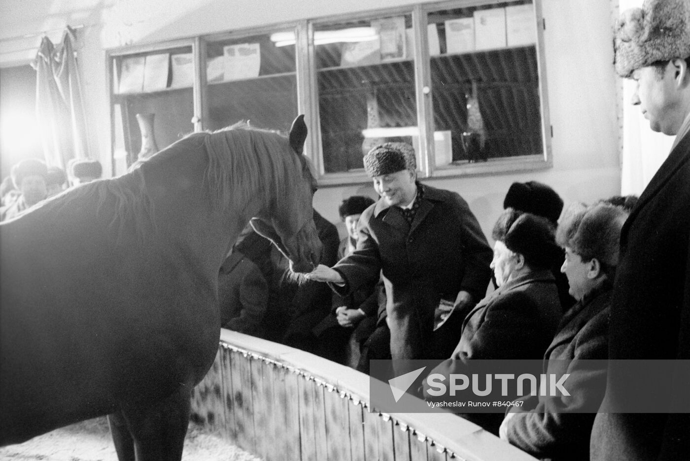 MPRP delegation visits horse farm