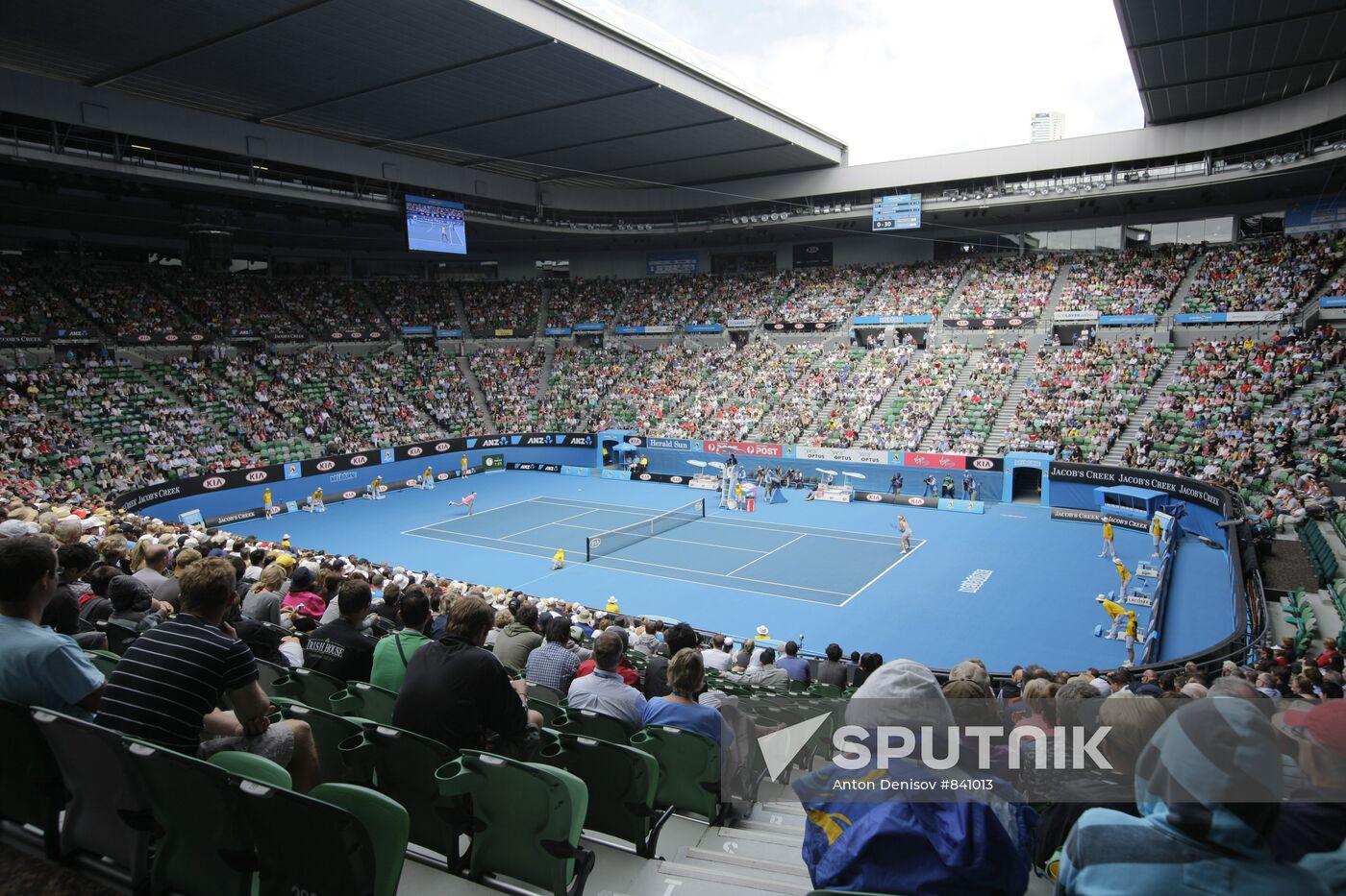 Australian Open Tennis Championships, day one