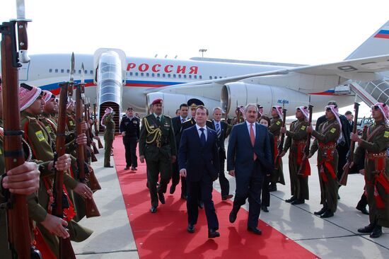 Dmitry Medvedev arrives with 2-day visit to Middle East
