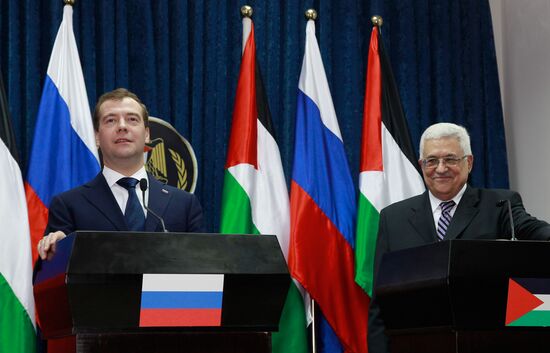 Dmitry Medvedev visits National Palestinian Authority