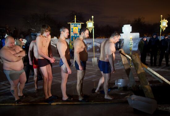 Epiphany bathing at Kolomenskoye