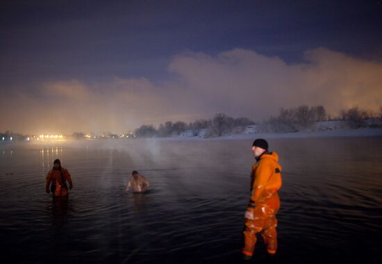 Epiphany bathing at Kolomenskoye