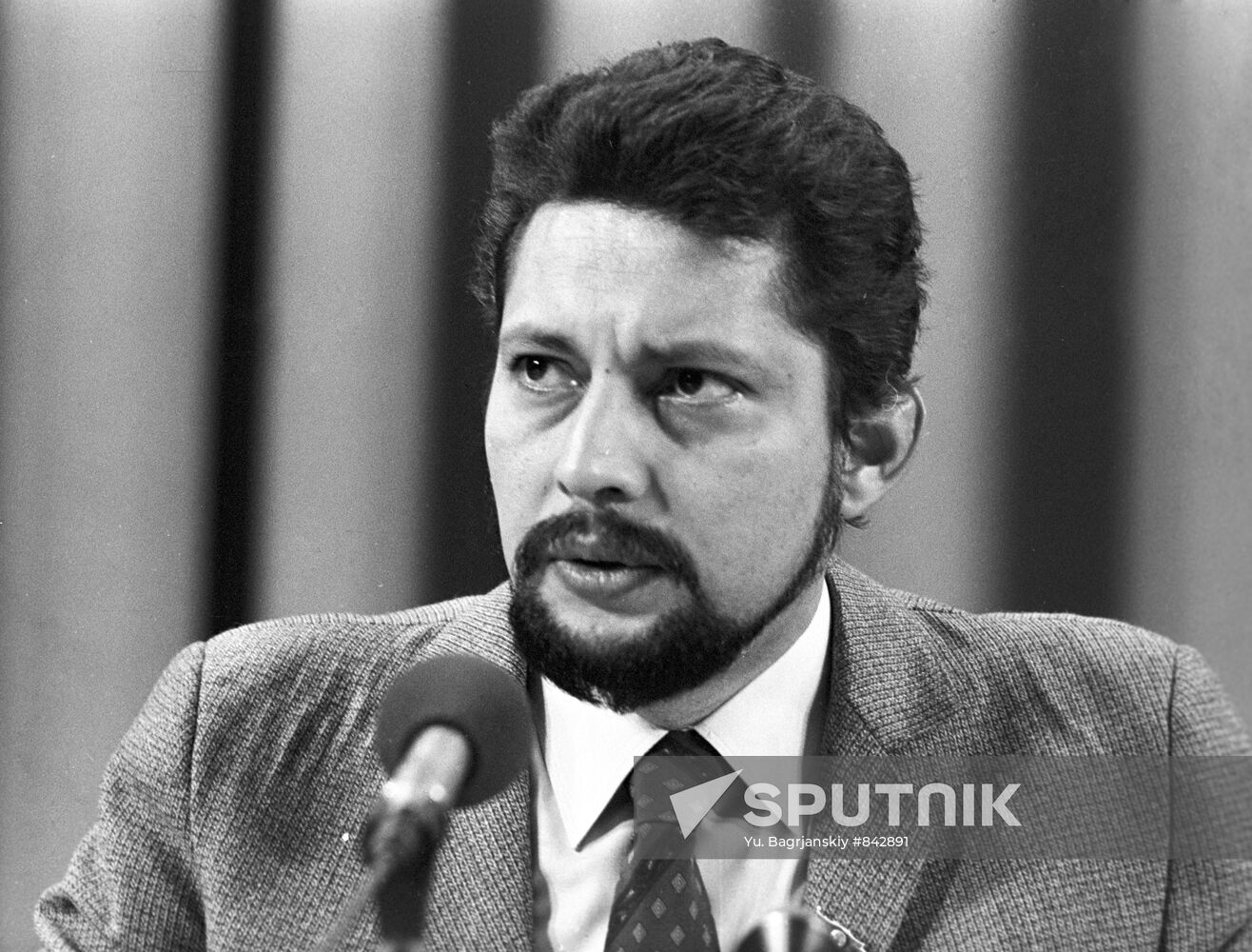 Nicaraguan revolutionary Bayardo Arce Castaño