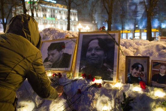 Rallies commemorate Stanislav Markelov and Anastasia Baburova