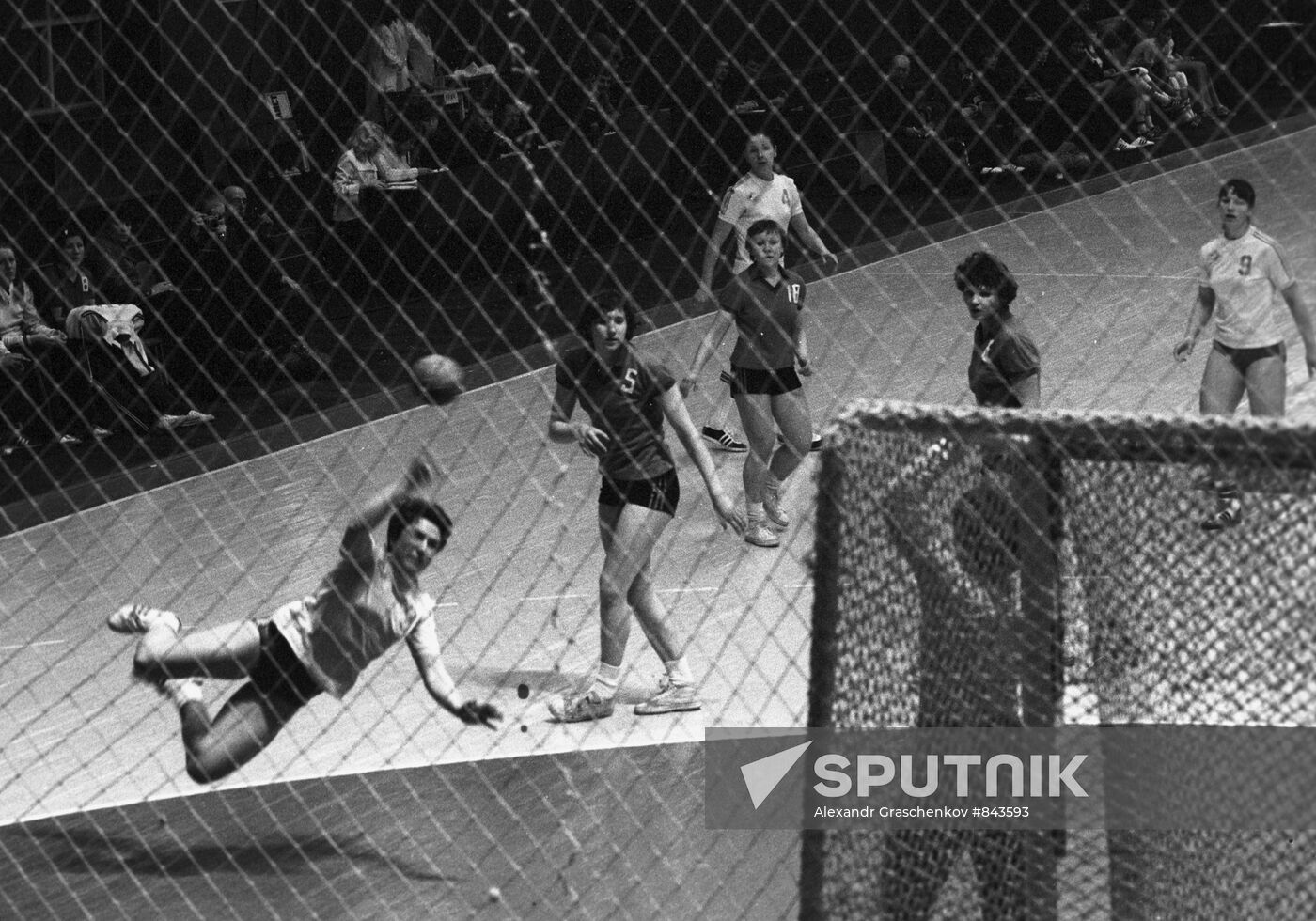 Episode of women's handball match