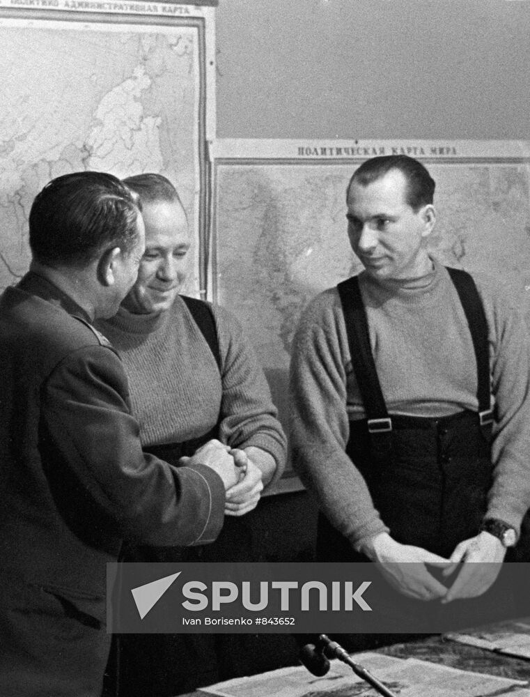 Pilot-cosmonauts Pavel Belyaev and Alexei Leonov