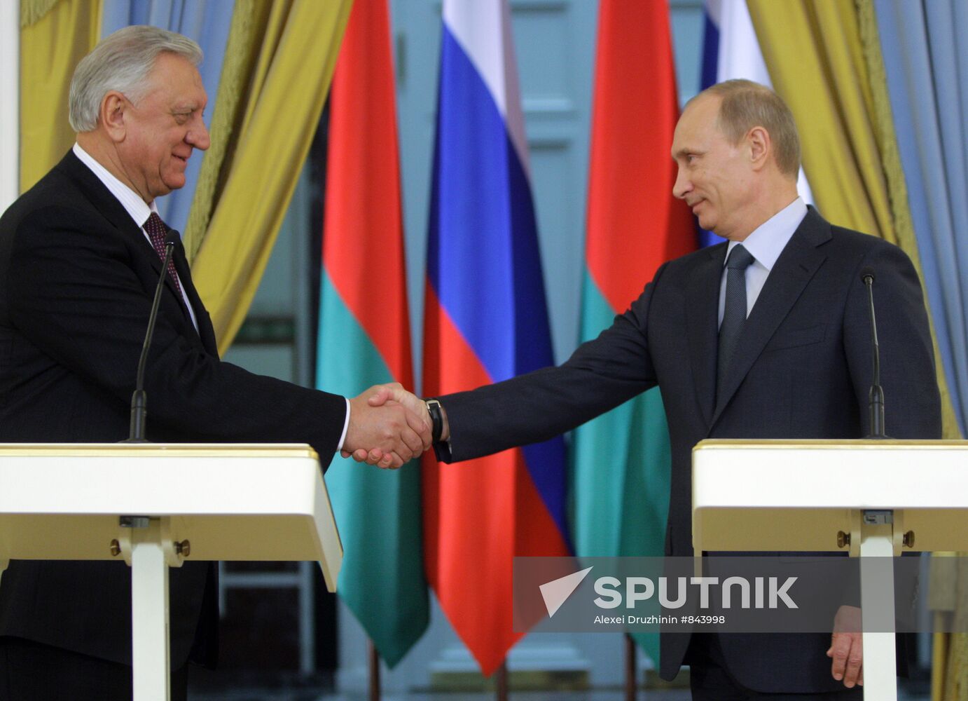 Press conference by Vladimir Putin and Mikhail Myasnikovich
