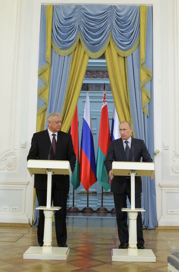 Press conference by Vladimir Putin and Mikhail Myasnikovich