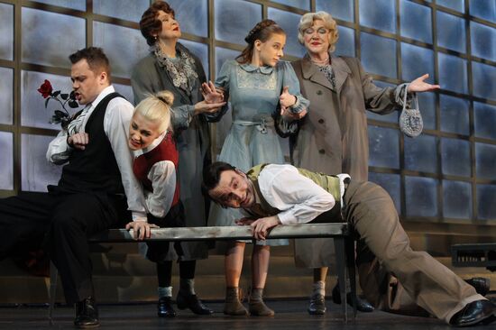 preeview of the play "Princess Ivona"
