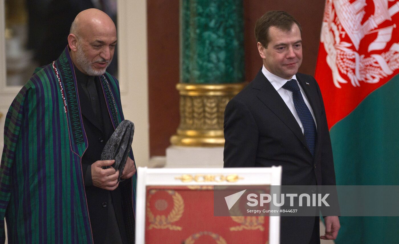 Dmitry Medvedev, Hamid Karzai hold talks