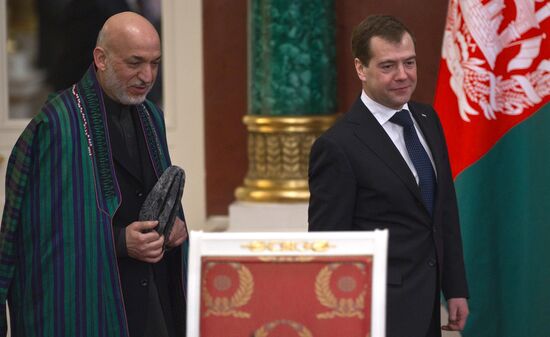 Dmitry Medvedev, Hamid Karzai hold talks