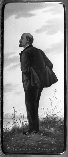 Miniature "Lenin taking a walk"