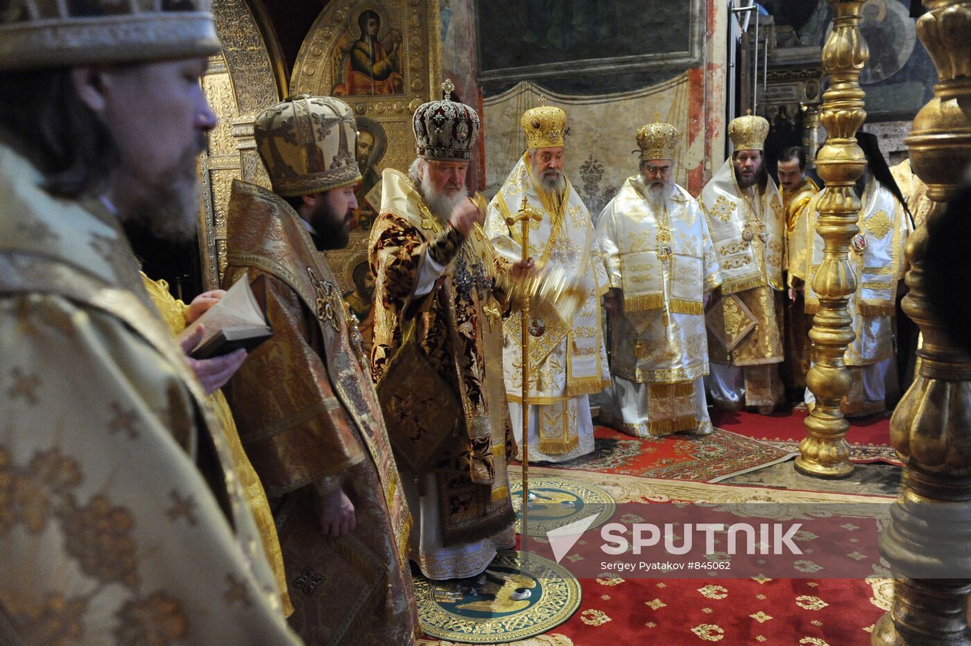 Patriarch Kirill, Archbishop Chrysostomos II