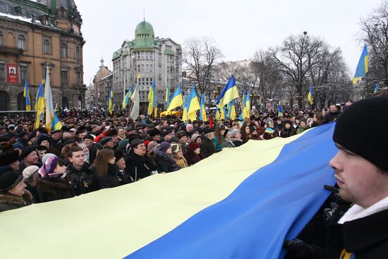 Celebration of Ukraine's Unification Day in Lvov