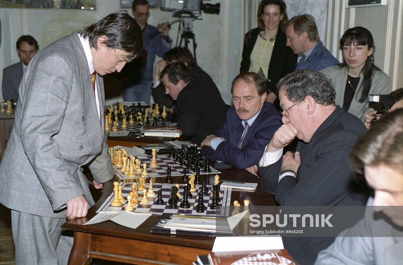 Anatoly Karpov and heads of diplomatic missions