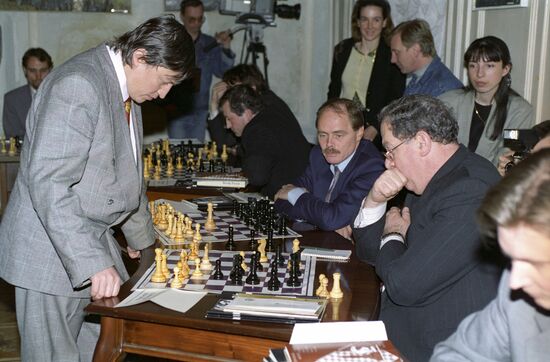 Anatoly Karpov and heads of diplomatic missions