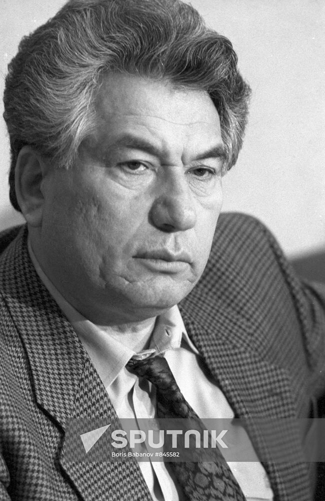 Writer Chingiz Aitmatov