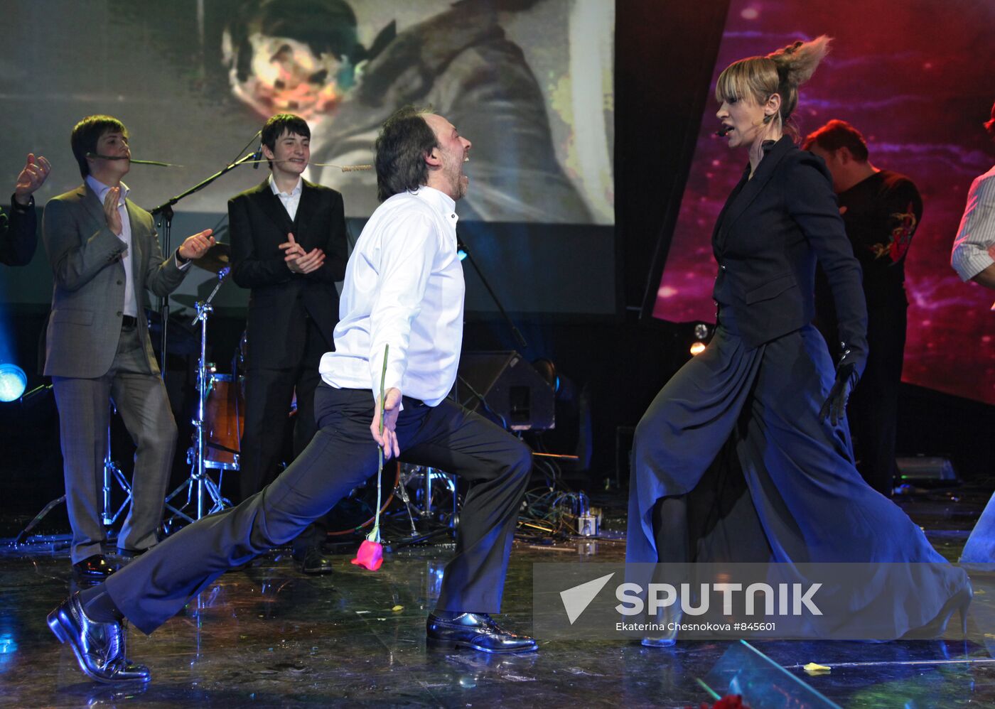 Singer Ingrid, Boris Krasnov