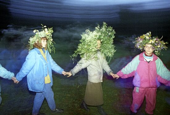 Round dance on Ivan Kupala Night