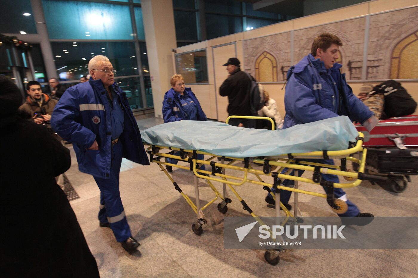 Blast hits Domodedovo airport