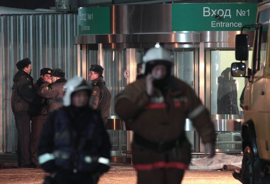 Blast hits Domodedovo airport