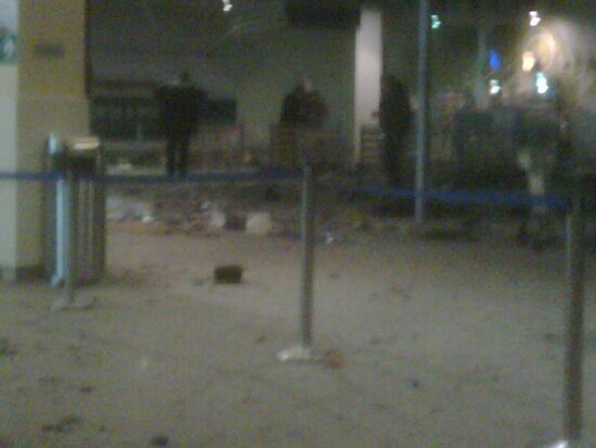 Blast hits Domodedovo airport