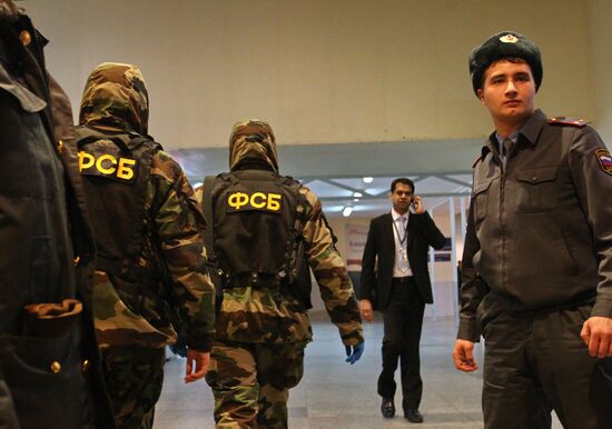 Dozens killed in Domodedovo airport blast